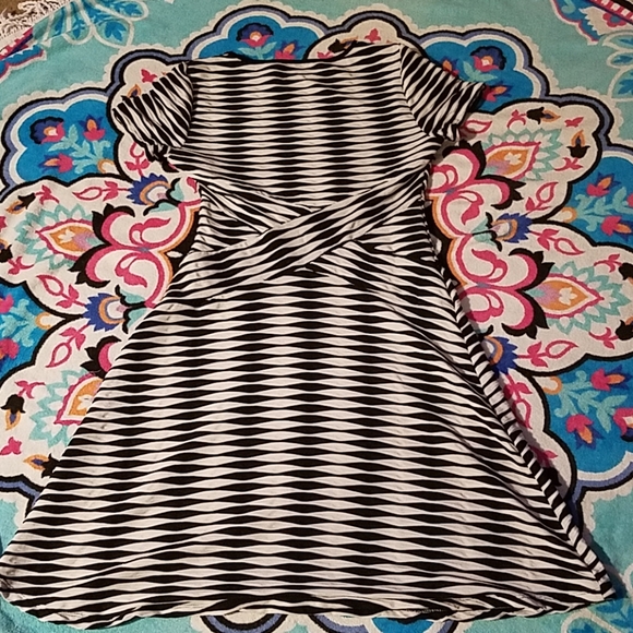 BEIGE  DRESS - Picture 2 of 6